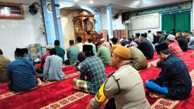 Polsek Balige Patroli dan PAM Sholat Subuh Di Masjid Al Hadonah di Bulan Ramadhan 1445 H