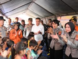 Bey Machmudin Tinjau Lokasi Banjir Bandang dan Longsor di Cipongkor