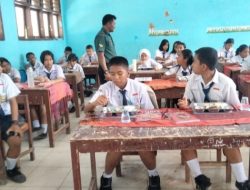 Kodim 0210/TU Dampingi Program MBG Tahap ke 26 Bagi 2.510 Pelajar di Balige