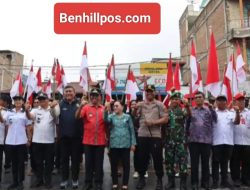 Kapolres Toba Bersama Forkopimda Hadiri Gerakan Pembagian 10 juta Bendera Merah Putih