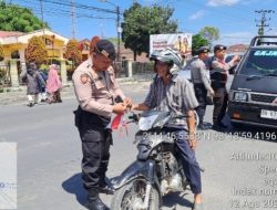 Merah Putih Membanjiri Dairi: Polres Dairi Kobarkan Semangat Nasionalisme Jelang HUT RI ke-80 Lewat Pembagian Bendera!
