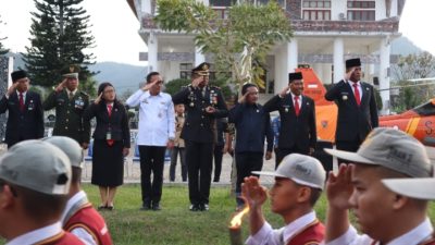 Taptu dan Pawai Obor, Kapolres Toba : Bangkitkan Semangat Patriotisme Jelang HUT RI ke-80