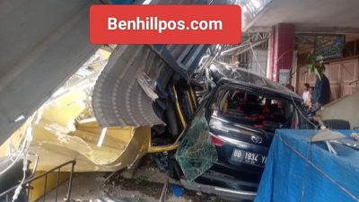 Breaking News : Truk Boks Rem Blong di Sumbul, Ibu dan Anak Meninggal Dunia