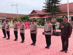 Kapolres Toba Pimpin Upacara Mutasi 8 Personel dan Purna Bhakti