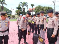 Kapolres Toba Cek Kesiapan Personel dan Perlengkapan Pengamanan Unras Damai