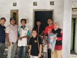 Bani Insan Peduli Serahkan Kunci Rumah Baru, Lansia Zainuddin Menangis Bahagia di Desa Larangan Dalam Pamekasan
