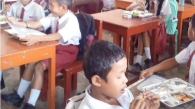 Kodim 0210/TU Kawal Distribusi 8.732 MBG di 36 Sekolah di Balige dan di Laguboti