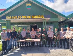 Dalam Suasana Kebersamaan, Enam Polsek Jajaran Polres Humbahas Kunjungi Koramil Ucapkan Selamat HUT TNI ke-80