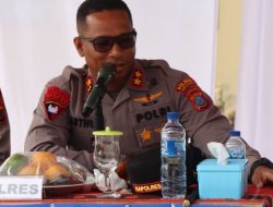 Kapolres Humbahas Sampaikan Pesan Inspiratif dalam Kunjungan Kerja ke Polsek Parlilitan
