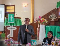 Sinergi Gereja dan Pemerintah, Wabup Toba Hadiri Seminar Ama HKBP