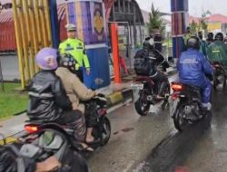 Banjir Lumpuhkan Arteri Binjai-Medan, Polda Sumut Hadir Berikan Solusi Lewat Pengawalan di Tol