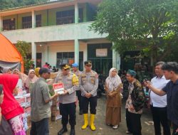 Polri Peduli Masyarakat: Polres Sibolga Salurkan Bantuan Sosial untuk Korban Bencana Alam