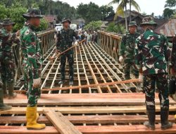 Satgas Yonzipur I/DD Kebut Pemasangan Jembatan Bailey Penghubung Tapteng–Tapsel di Garoga
