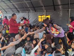 Polri Hadir untuk Meringankan Beban Warga Terdampak Banjir di Tanjung Pura