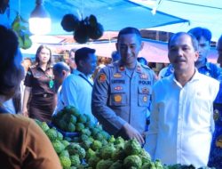 Wakapolres Samosir Bersama Forkopimda Pantau Harga Pasar dan Ketersediaan Sembako Jelang Natal 2025 dan Tahun Baru 2026