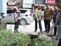 Wabup Toba Tinjau Lapangan, Temukan Sejumlah Penyebab Banjir di Kota Balige