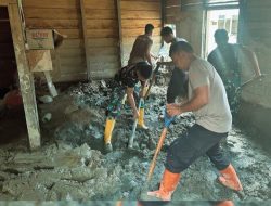 Kerja Bakti Tanpa Lelah, Brimob Polda Sumut Terus Pulihkan Rumah Warga dan Rumah Ibadah Pascabencana di Tapanuli Selatan