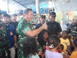 Kasad Dampingi Wapres Pastikan Program Pemerintah Menyentuh Masyarakat Papua