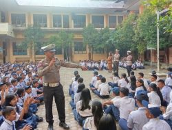 Satuan Lalu Lantas Polres Sibolga Gelar Police Goes to School di SMPN 2 Sibolga