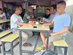 Babinsa Ajak Warga Peduli Kebersihan Lingkungan 