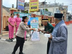 Polres Samosir Berbagi Takjil di Bulan Suci Ramadan 1447 H/2026 M, Wujud Kepedulian kepada Masyarakat