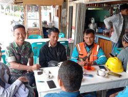 Babinsa Komsos Bersama Petugas PLN dan Warga Binaan