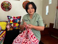 Kisah Inspiratif Anggota Persit Kartika Chandra Kirana Cabang L Kodim Surakarta Dalam Mengembangkan Ketrampilan Merajut