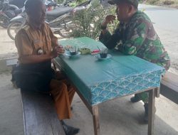 Babinsa Jalin Hubungan Baik dengan Kepala Desa Paindoan 