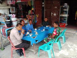 Babinsa Bersama Bhabinkamtibmas Komsos Jalin Komunikasi dengan Pegawai Kecamatan Laguboti 