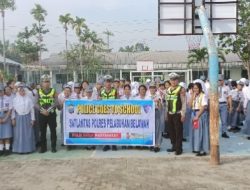 Sat Lantas Polres Pelabuhan Belawan Gelar Police Goes To School di SMA Negeri 9 Medan