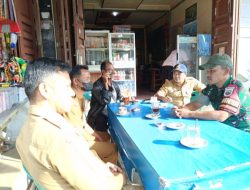 Babinsa Jalin Hubungan Baik dengan Perangkat Desa Aruan
