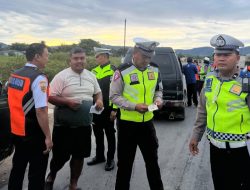 Gabungan Razia Pagi di Balige, Sat Lantas Polres Toba Tindak Pelanggar dan Tegur Pengendara di Simpang Bypass Tambunan