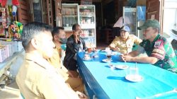 Babinsa Jalin Silaturahmi dengan Warga Desa Gasaribu