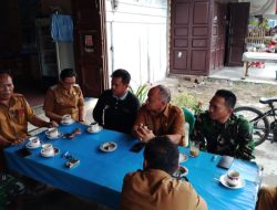 Bincang Santai Babinsa Jalin Silahturahmi dengan Warga Binaan di Warung Kopi