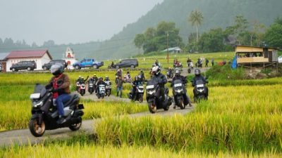 Promosikan Wisata Danau Toba, Pemkab Toba Sambut Hangat Touring Maxi Tour Boemi Nusantara Yamaha