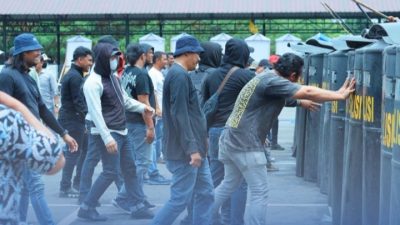 Sinergi Taktis Brimob dan Polda Sumut Matangkan Sispamkota Lewat Tactical Floor Game