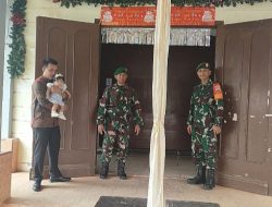 Babinsa Laksanakan Pengamanan Ibadah Mingguan di Gereja HKBP Godung Laguboti 