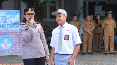 Kapolres Samosir Ajak Siswa Cegah Kenakalan Remaja dan Taat Berlalulintas 
