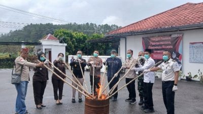 Kapolres Humbahas Apresiasi Kejari, Pemusnahan Barang Bukti Jadi Wujud Transparansi ke Publik