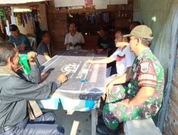 Babinsa Jalin Keakraban dengan Warga Desa Sidulang 