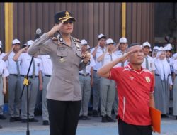Kapolres Pematangsiantar Pembina Upacara Bendera di SMA Sultan Agung, Jauhi Narkoba 