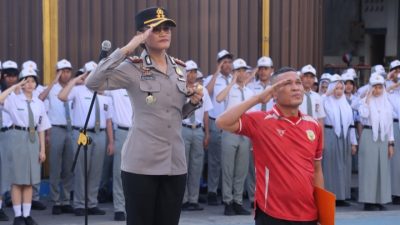 Kapolres Pematangsiantar Pembina Upacara Bendera di SMA Sultan Agung, Jauhi Narkoba 