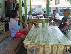 Kedekatan Babinsa Bersama Warga Desa Pintubosi