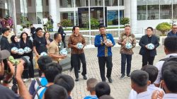 Jelang Piala AFF: PSSI dan Pemprovsu Berbagi Bola Gratis Dukung Fondasi Calon Atlet Sepak Bola Nasional