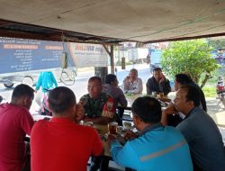 Babinsa Serka B Sinambela Ajak Warga Peduli Kebersihan Lingkungan dan Keamanan 