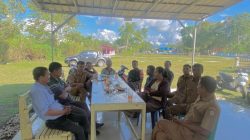 Babinsa Jalin Kerjasama Yang Baik dengan Perangkat Desa Sitoluama 