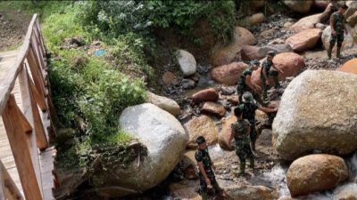 Satgas Karya Bakti TNI Kodam I/BB Mulai Bangun Jembatan Armco di Aek Bagot Taput