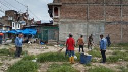 Babinsa, Forkopimcam dan Warga Gelar Gotong Royong Bersama di Pasar Laguboti 