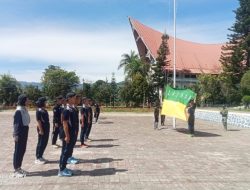 Persiapkan Upacara Hari Lahir Pancasila Ke-81, Babinsa Latih Paskibraka Tingkat Kabupaten Toba 