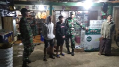 Patroli Malam Koramil Karangtengah Perkuat Rasa Aman Warga